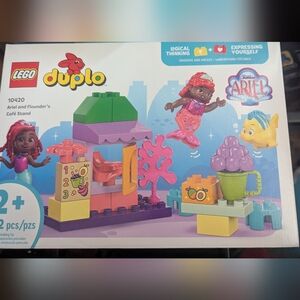 Ariel and Flounder's Café Stand - Sealed